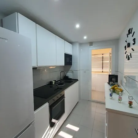 Cubo's Benalvistas Urban Love & 2 Free Parking *