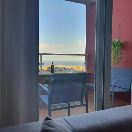 Cubo's Benalvistas Urban Love & 2 Free Parking Benalmadena