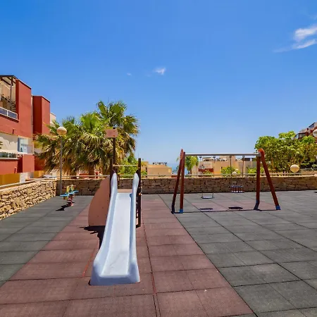 Cubo's Benalvistas Urban Love & 2 Free Parking Benalmadena