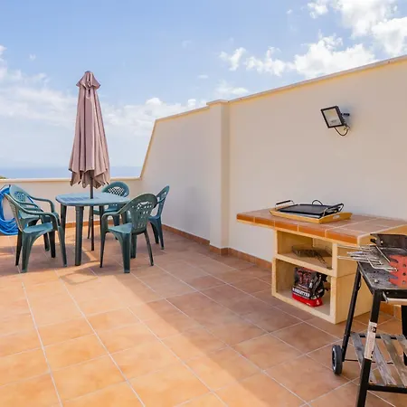 Apartment Cubo's Benalvistas Urban Love & 2 Free Parking
