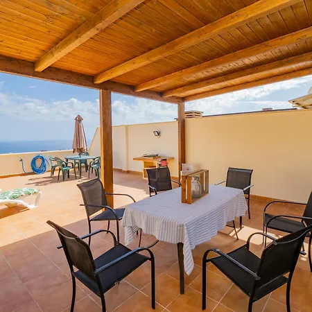 Cubo's Benalvistas Urban Love & 2 Free Parking Benalmadena